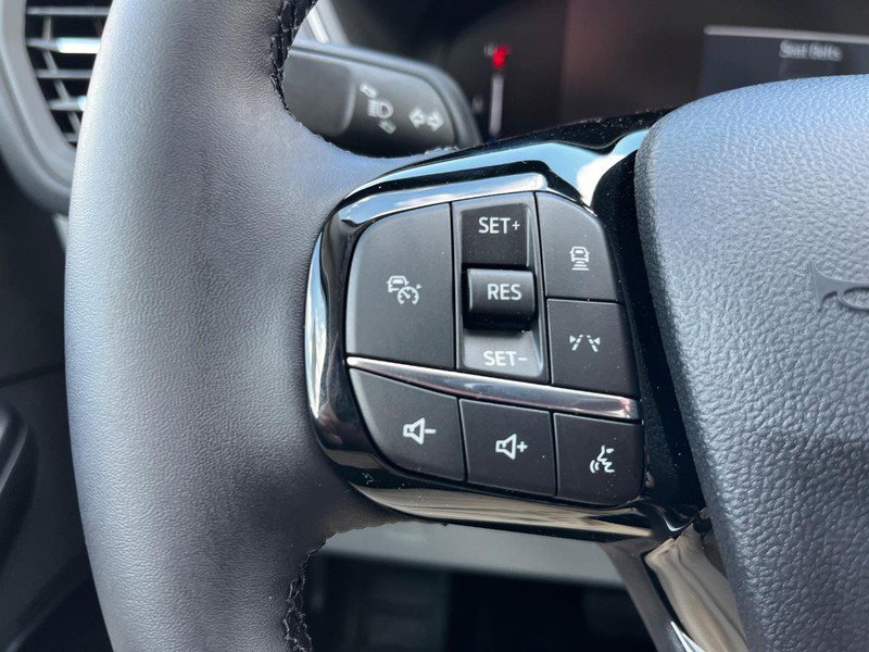 New 2025 Ford Escape SE image 10