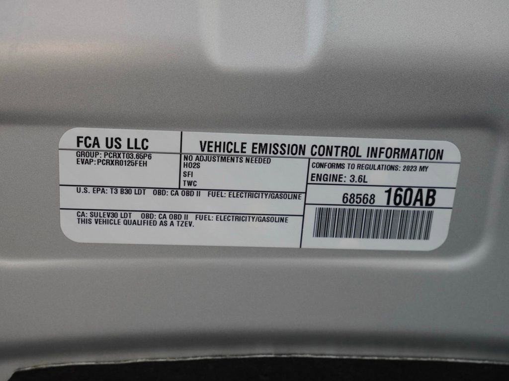 Certified 2023 Chrysler Pacifica Touring-L image 26
