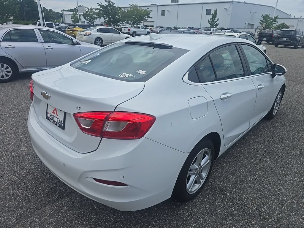 Used 2016 Chevrolet Cruze LT w/ Convenience Package FWD image 5