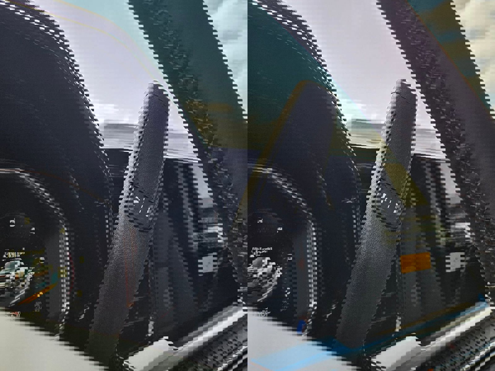 New 2026 GMC Sierra 2500 SLT w/ SLT Convenience Package image 17