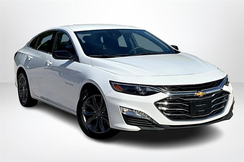 Used 2023 Chevrolet Malibu LT image 3