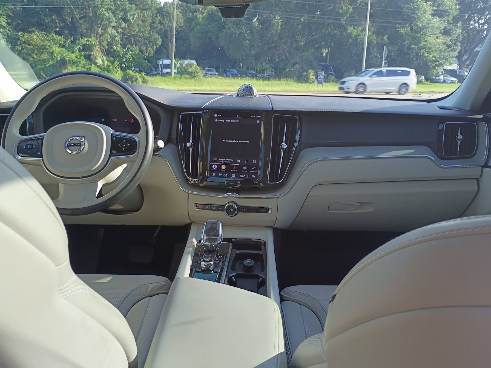 Used 2023 Volvo XC60 T8 Ultimate AWD/4WD image 7