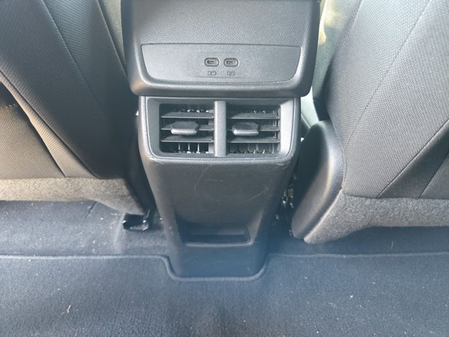 Used 2025 Chevrolet Equinox LT AWD/4WD image 17
