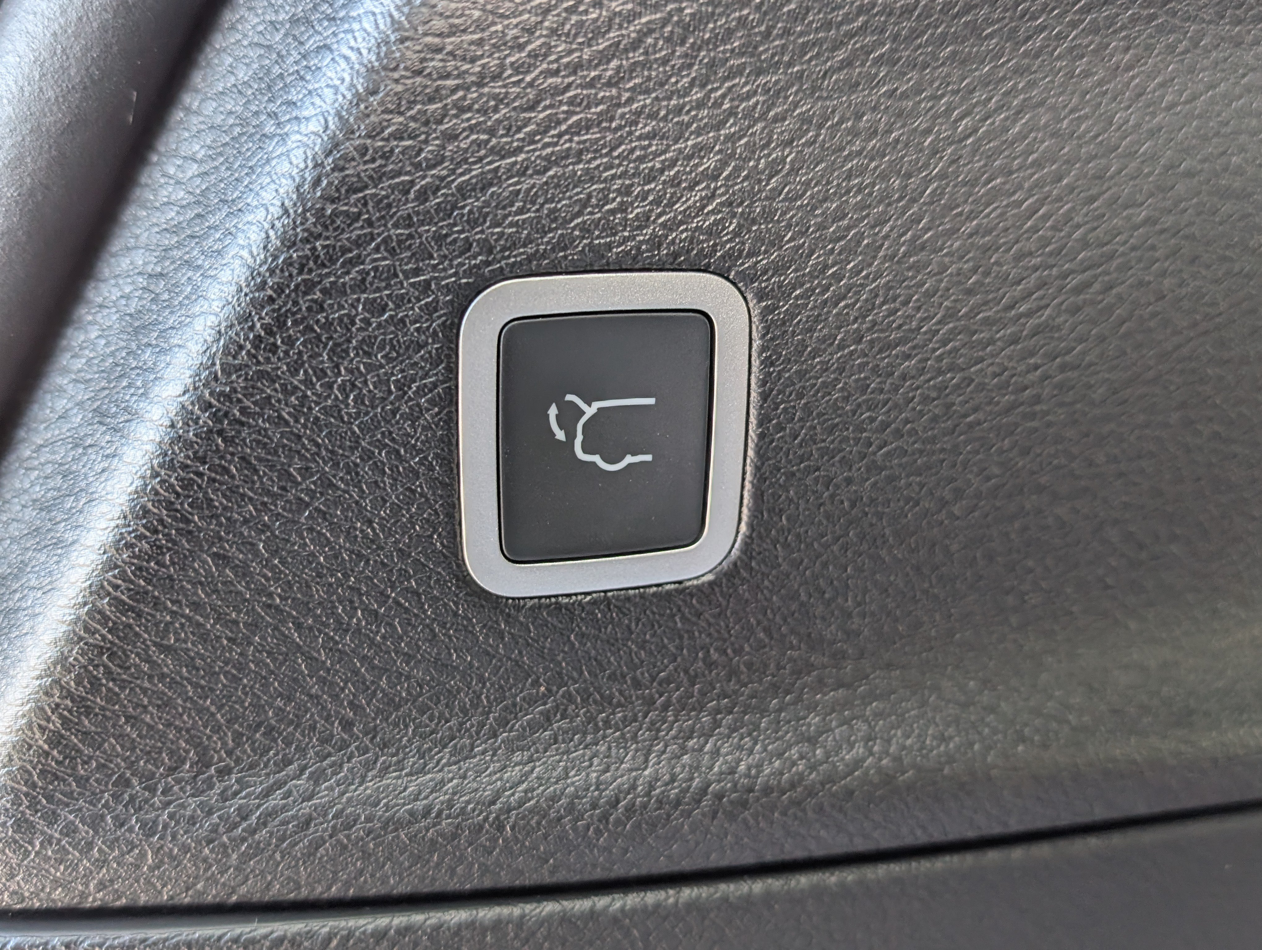 New 2026 Chrysler Voyager LX FWD image 13