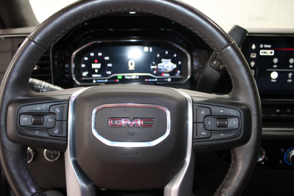 Used 2022 GMC Sierra 1500 SLT AWD/4WD image 47
