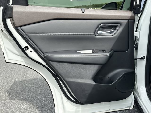 Certified 2023 Nissan Rogue SV w/ SV Premium B Package AWD/4WD image 23