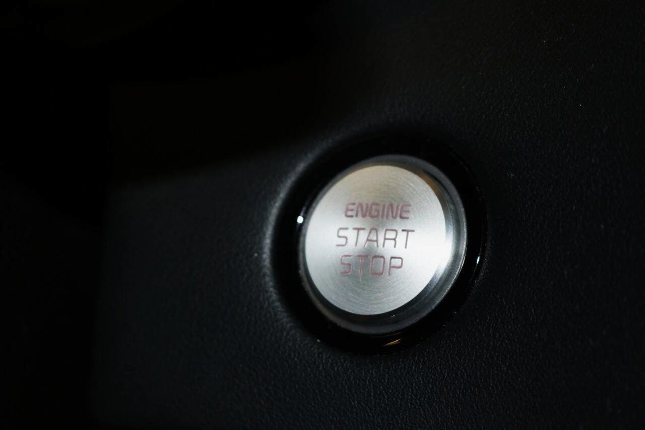 Used 2019 Kia Stinger GT1 RWD image 25