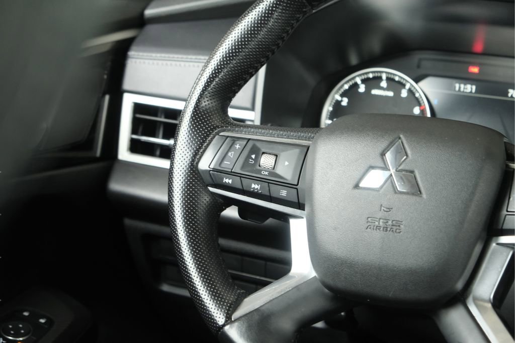Used 2024 Mitsubishi Outlander SE AWD/4WD image 27