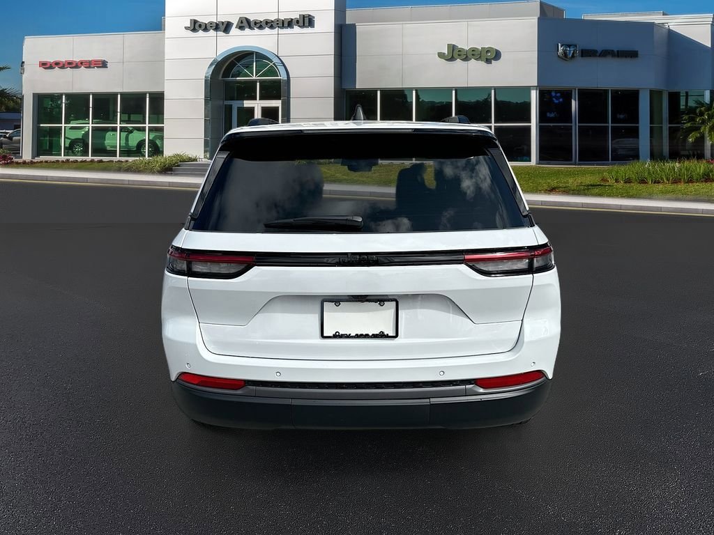 New 2026 Jeep Grand Cherokee Limited w/ Limited Altitude Package image 6