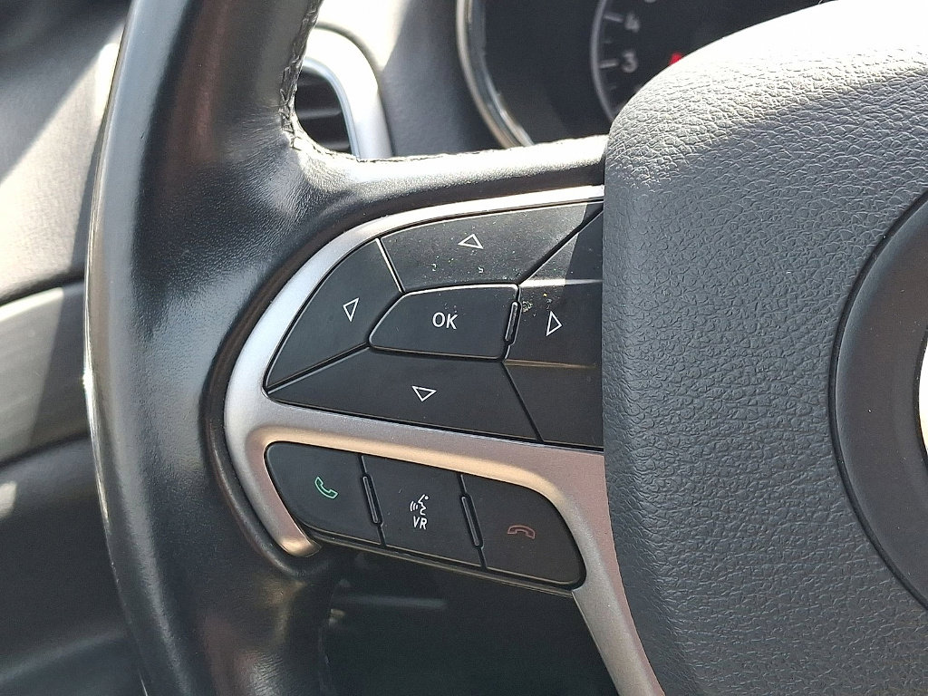 Certified 2021 Jeep Grand Cherokee Laredo image 17