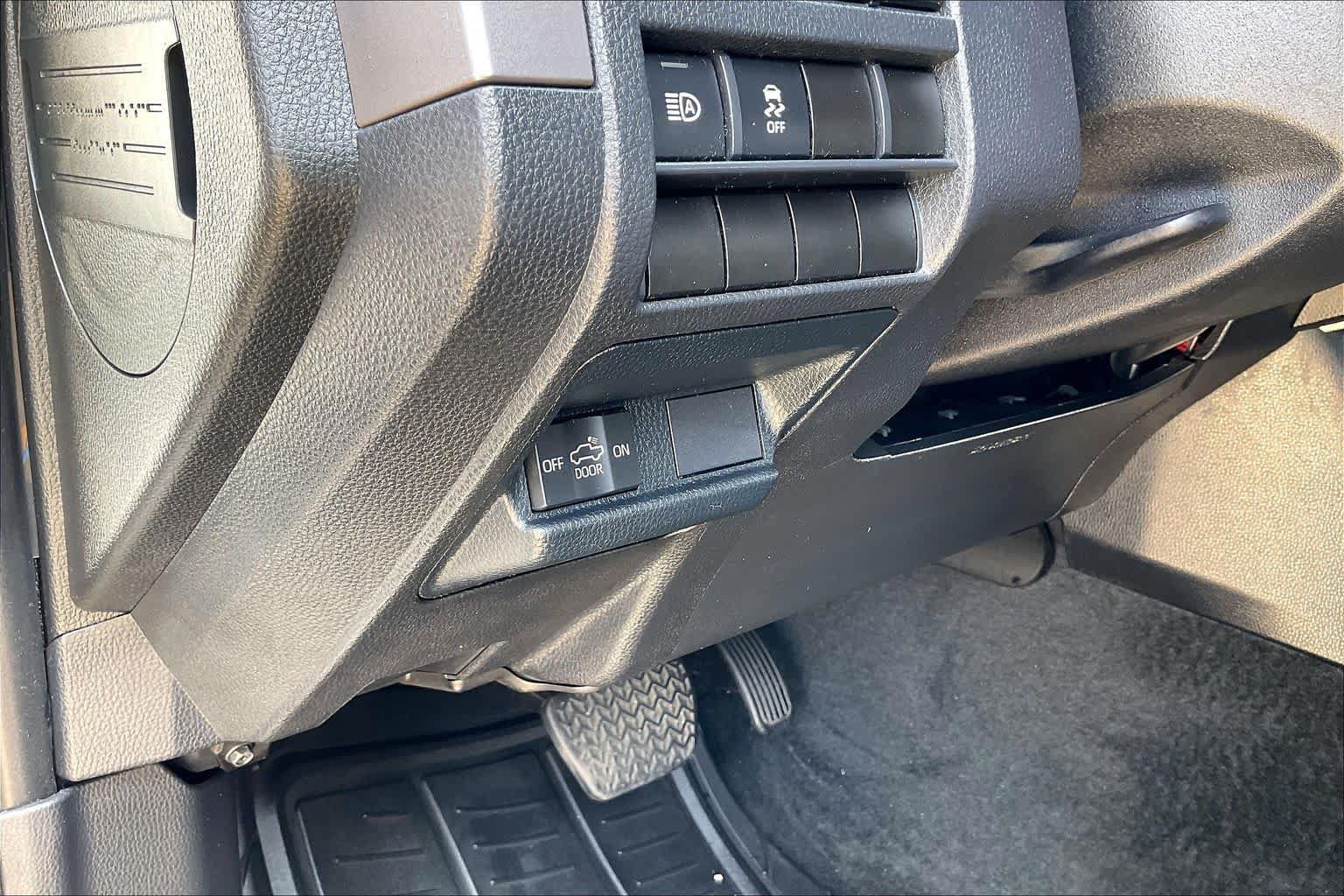 Used 2024 Toyota Tacoma TRD Off-Road AWD/4WD image 35