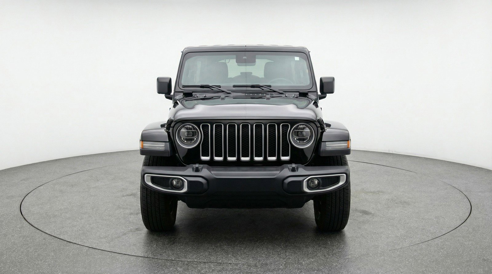 Used 2025 Jeep Wrangler Sahara image 2