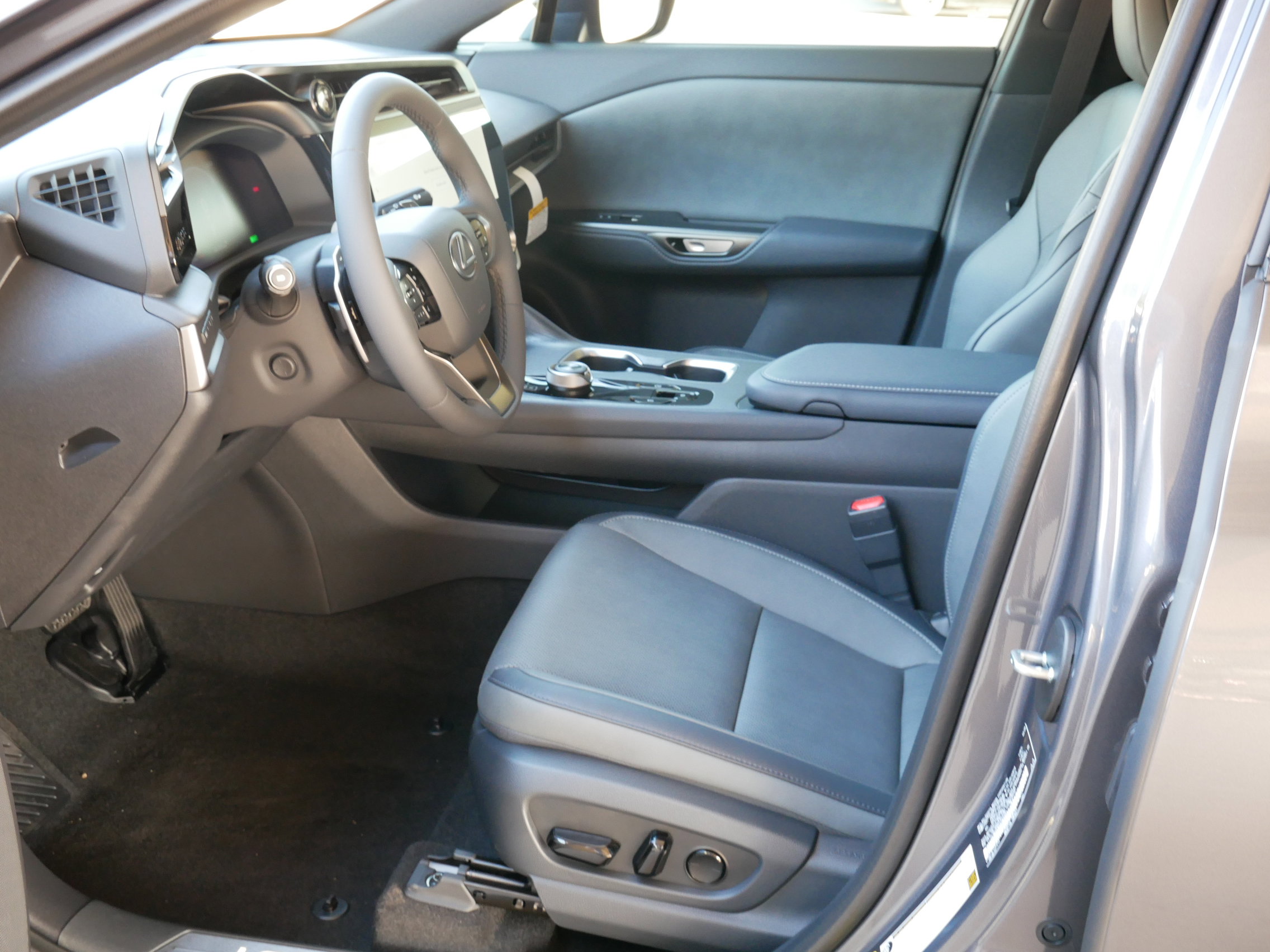 New 2026 Lexus RZ 350e 2WD image 4