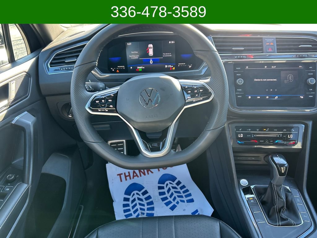 Used 2022 Volkswagen Tiguan SE R-Line image 13