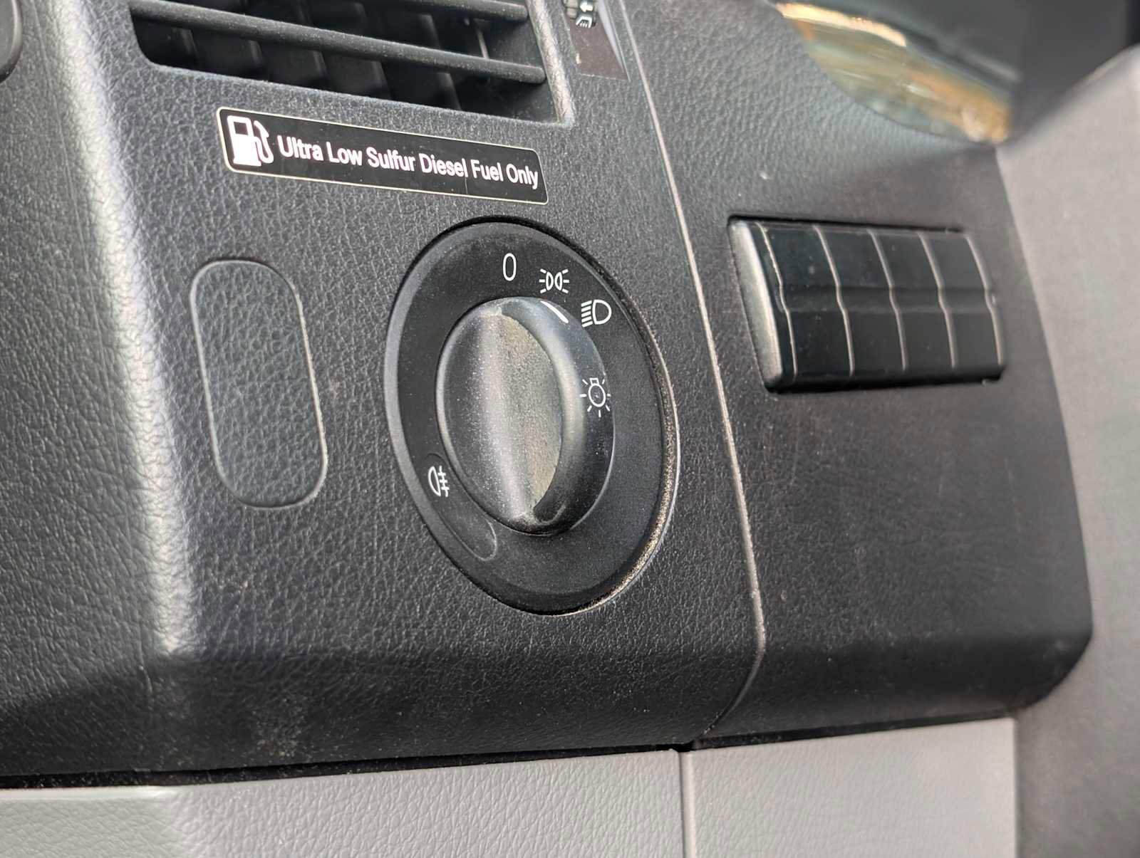 Used 2018 Mercedes-Benz Sprinter 2500 image 24