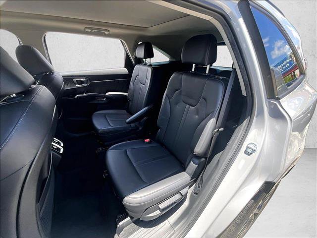 Used 2023 Kia Sorento SX FWD image 28