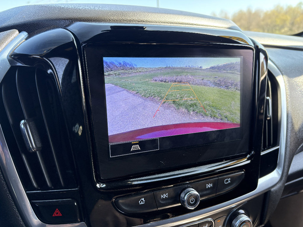 Used 2023 Chevrolet Traverse LT AWD/4WD image 39
