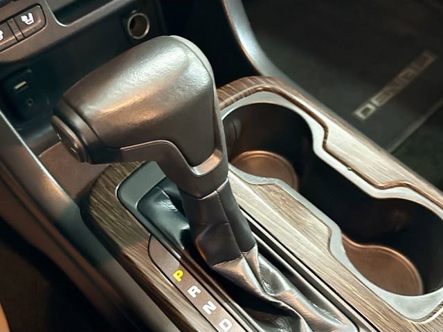 Used 2017 GMC Canyon Denali image 18