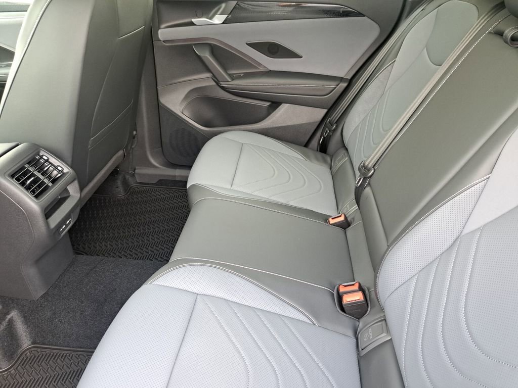 New 2026 Volkswagen Tiguan SE image 25