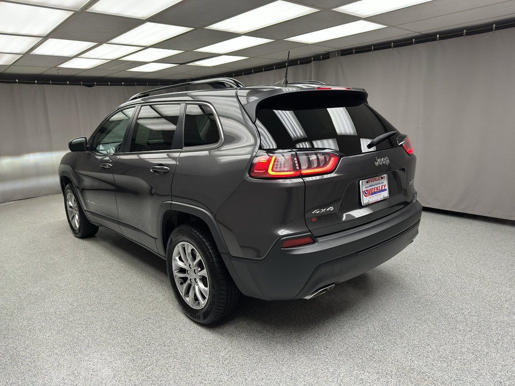Used 2022 Jeep Cherokee Latitude Lux w/ Sun & Sound Group AWD/4WD image 2