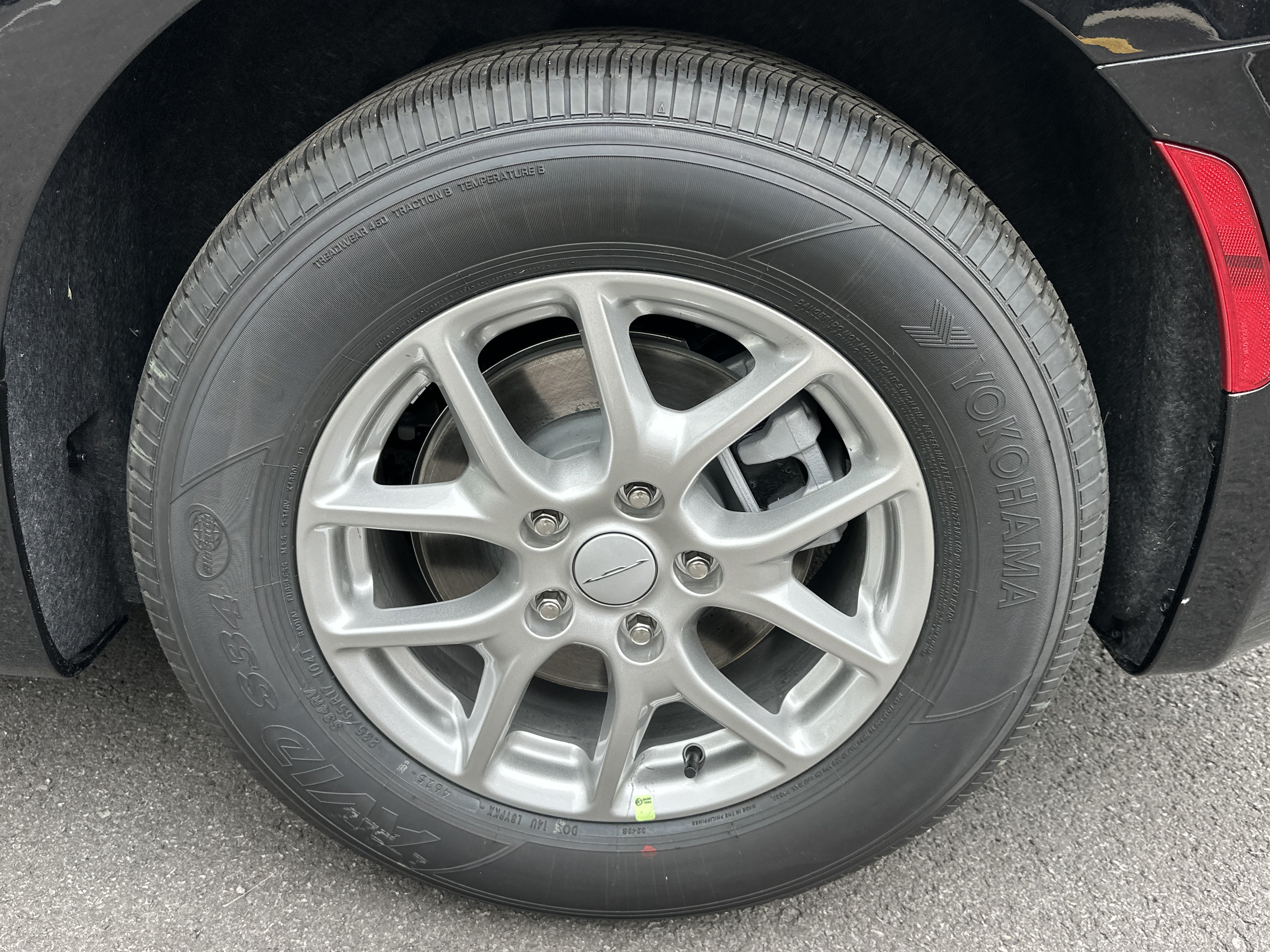 New 2027 Chrysler Pacifica Select FWD image 33
