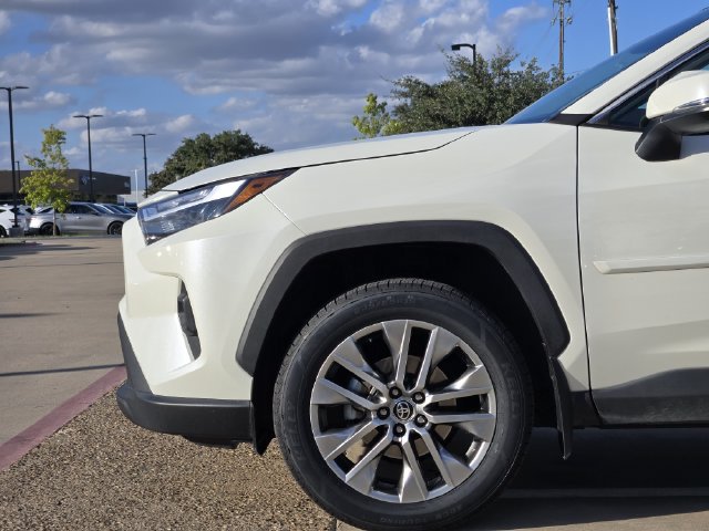 Used 2022 Toyota RAV4 XLE Premium FWD image 6