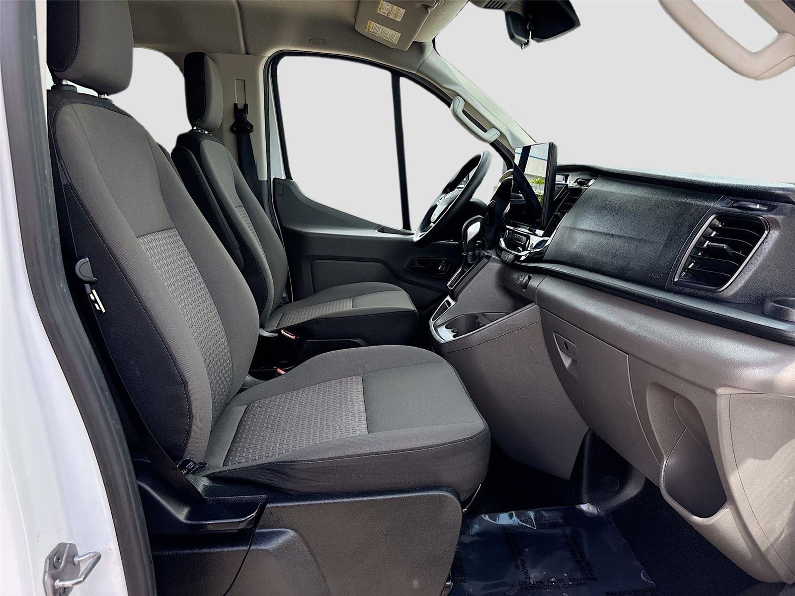 Used 2024 Ford Transit 350 XLT image 27