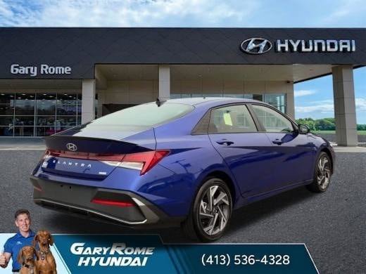 Certified 2025 Hyundai Elantra SEL FWD image 9