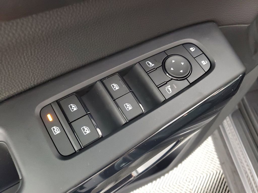 New 2025 Nissan Pathfinder S image 27