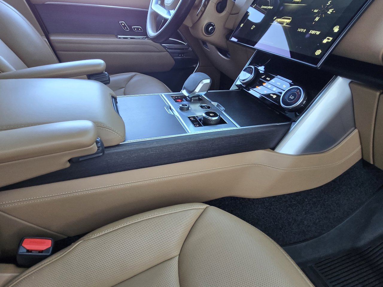 Used 2023 Land Rover Range Rover SE image 51