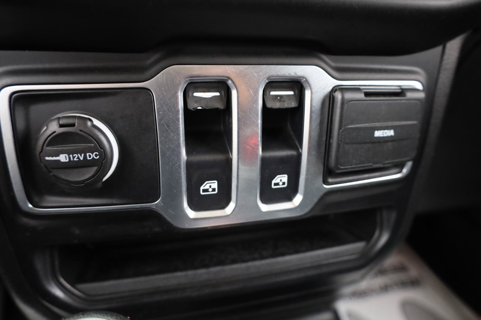 Used 2021 Jeep Wrangler Sport AWD/4WD image 35