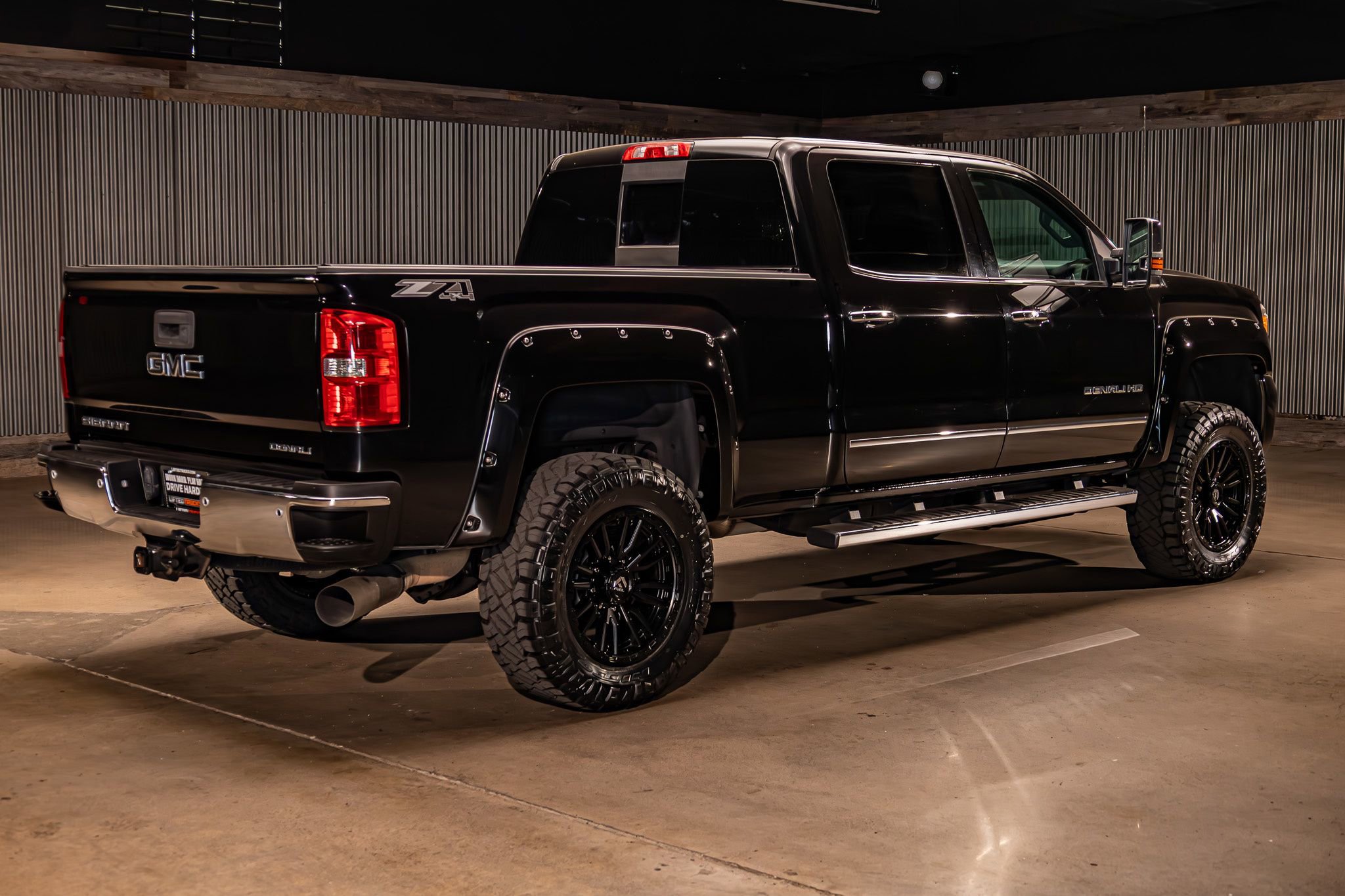 Used 2015 GMC Sierra 2500 Denali w/ Duramax Plus Package image 10