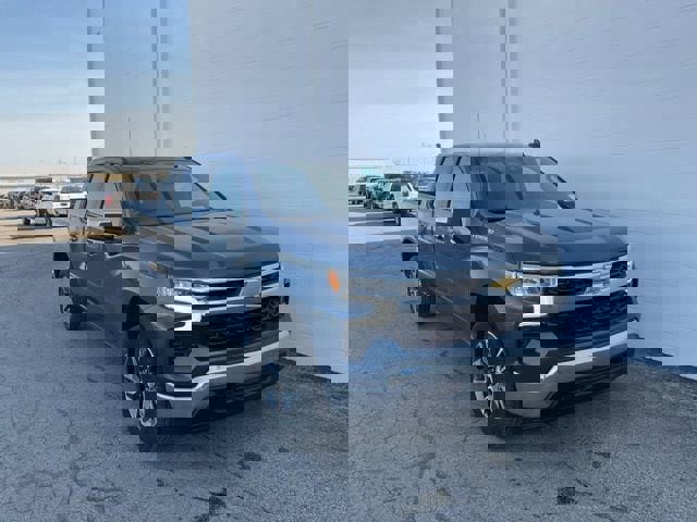 Used 2024 Chevrolet Silverado 1500 LT video 1