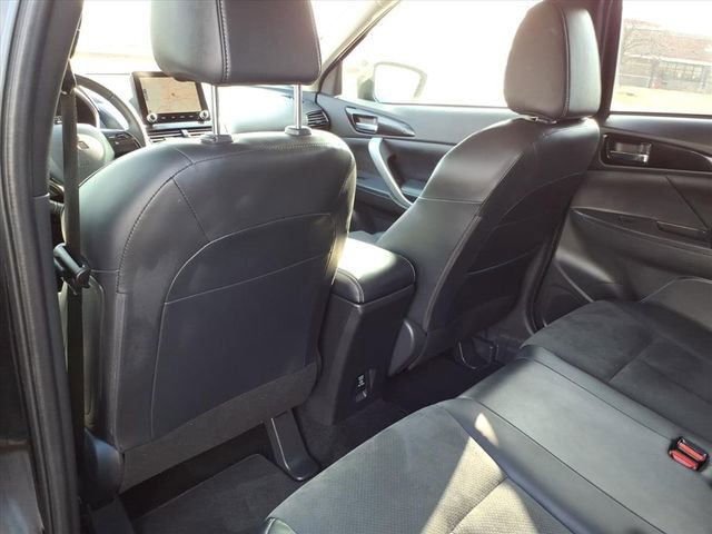 Used 2023 Mitsubishi Eclipse Cross SE image 12