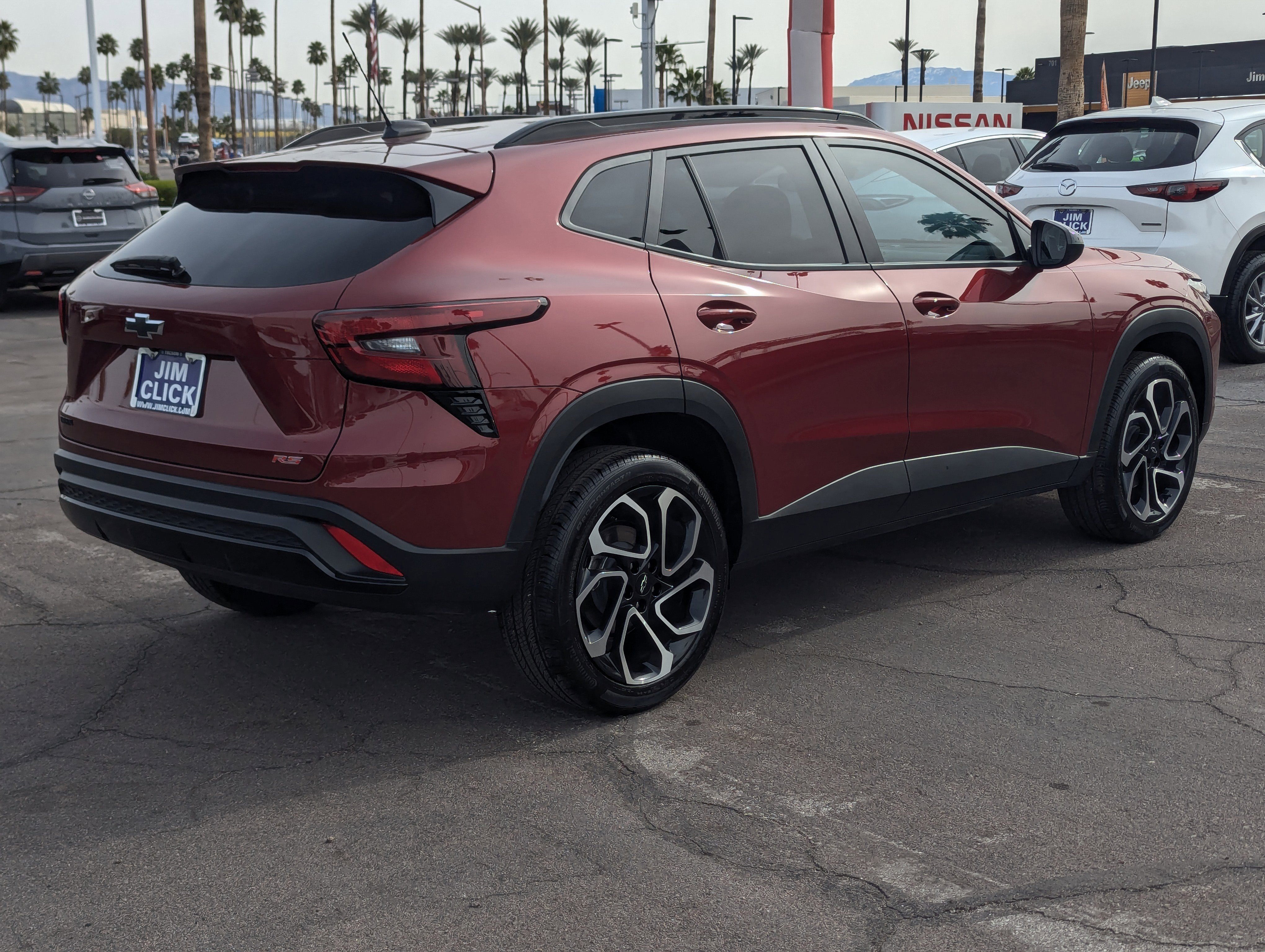 Used 2025 Chevrolet Trax RS image 2