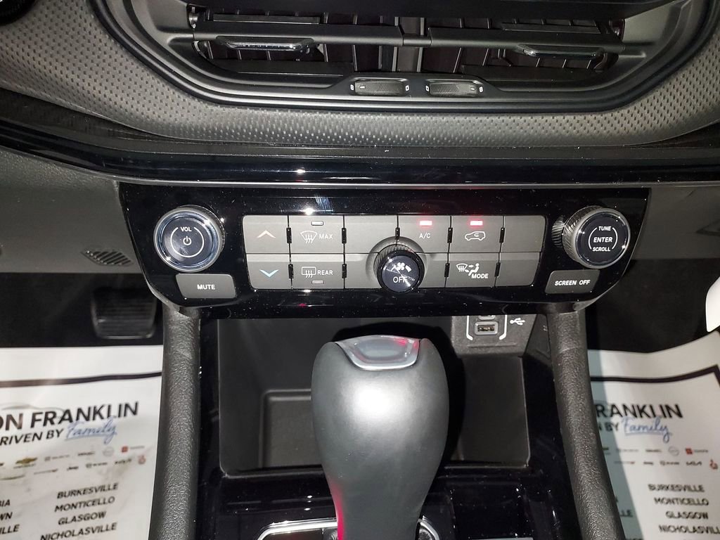 New 2026 Jeep Compass Latitude AWD/4WD image 22