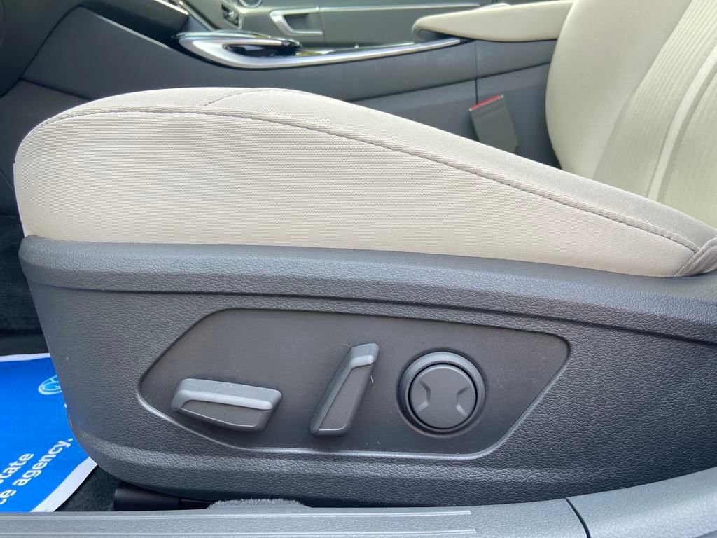 Used 2022 Hyundai Sonata SEL w/ Convenience Package image 12