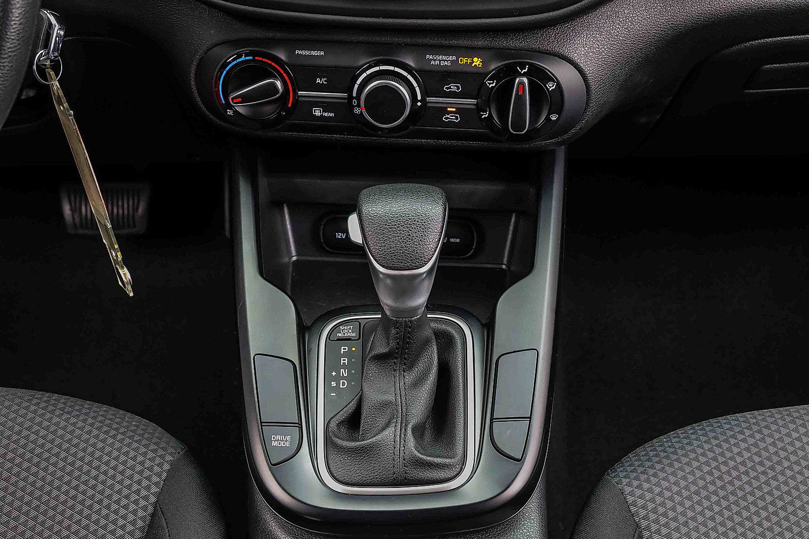 Certified 2025 Kia Soul LX w/ LX Technology Package image 13