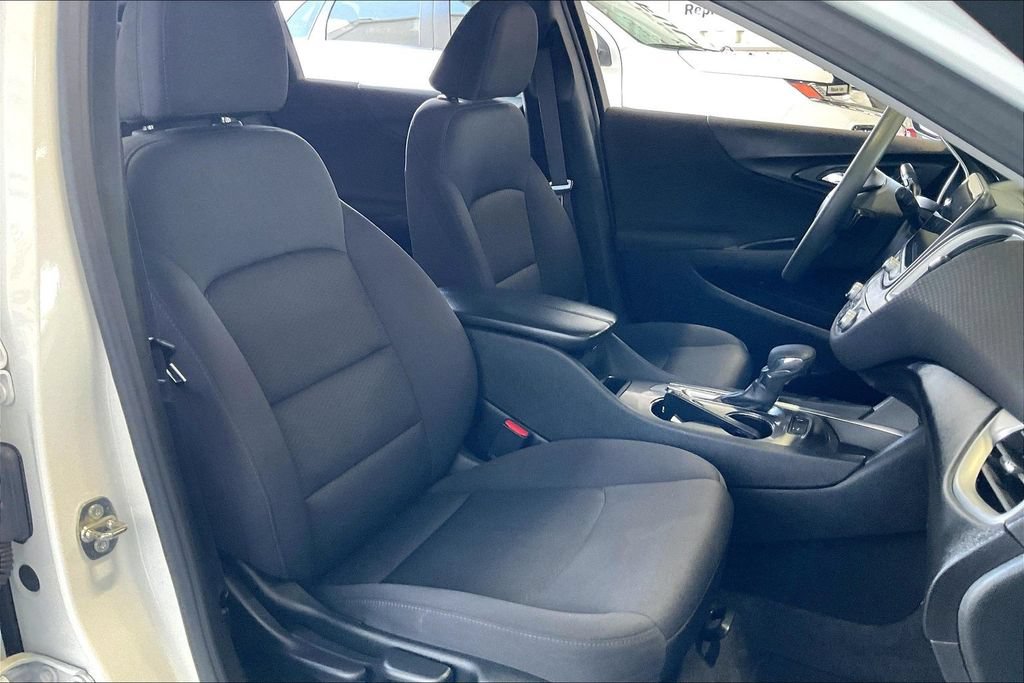 Used 2024 Chevrolet Malibu LT FWD image 22