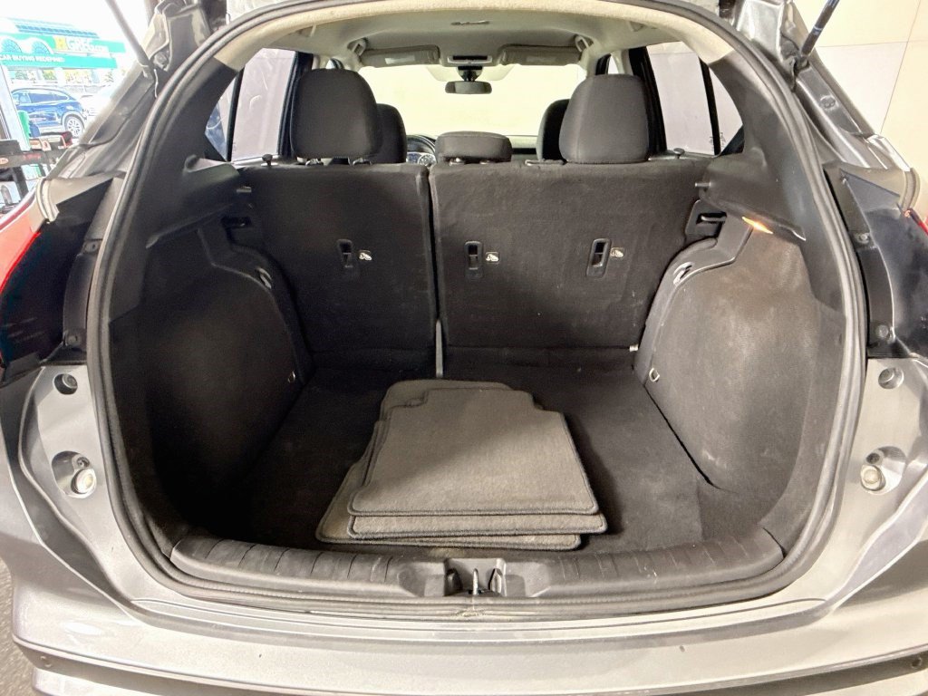 Used 2021 Nissan Kicks S FWD image 34