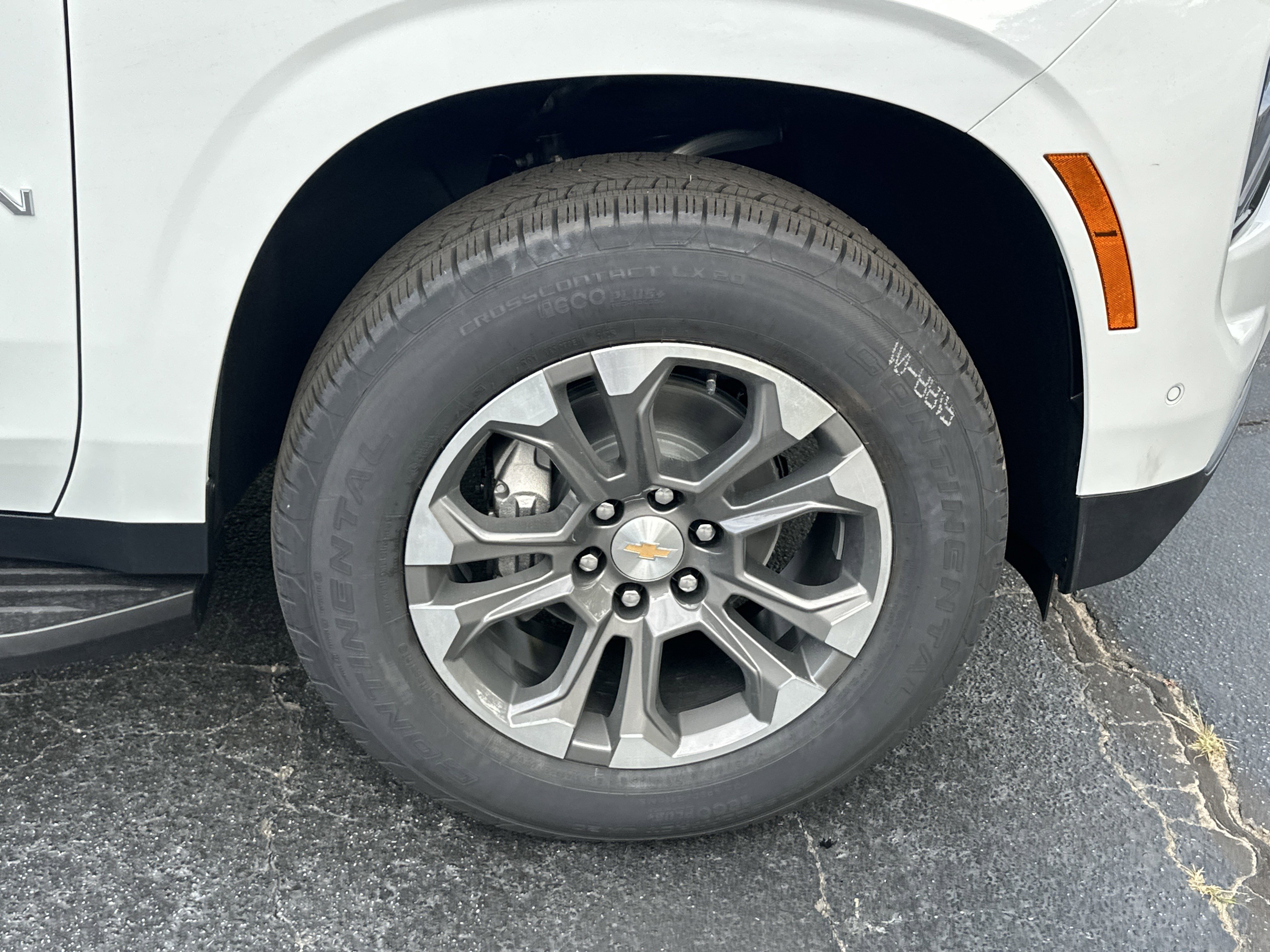 New 2025 Chevrolet Suburban LS RWD image 12