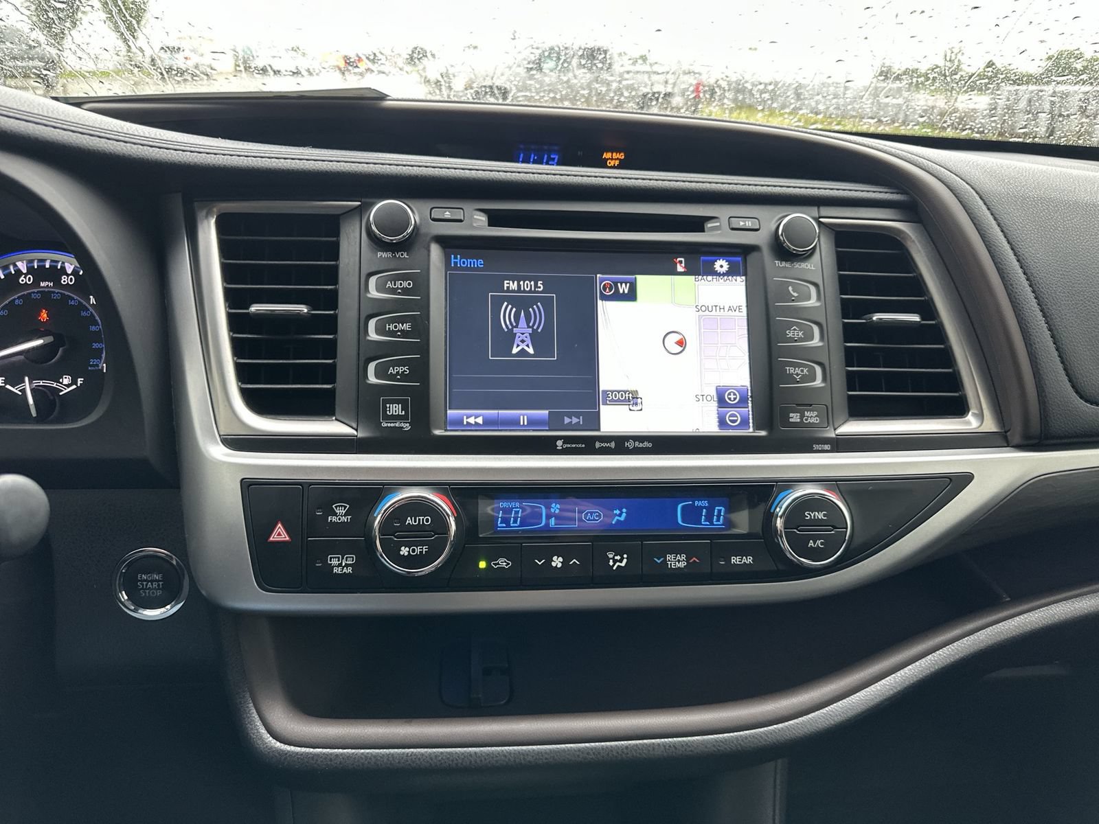 Used 2017 Toyota Highlander Limited AWD/4WD image 13