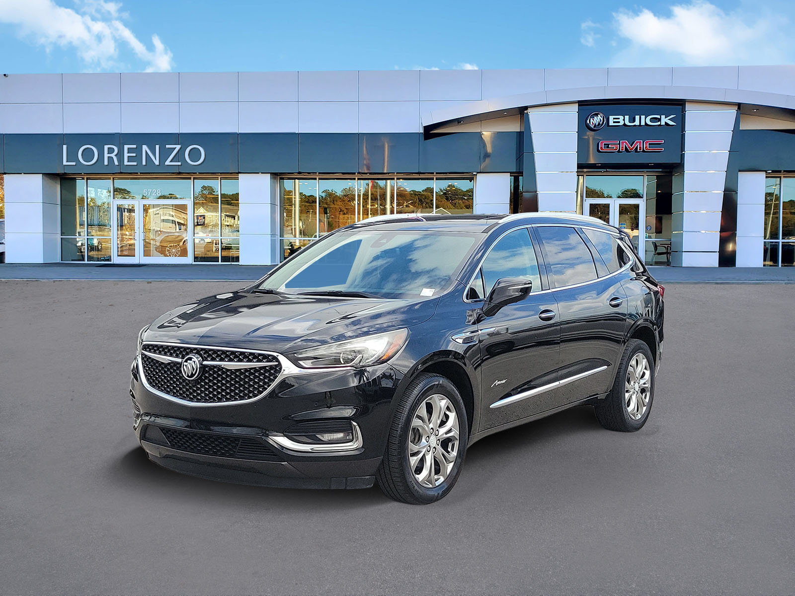 Used 2018 Buick Enclave Avenir w/ Avenir Technology Package FWD image 1