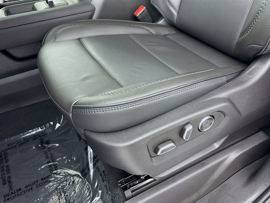 New 2025 GMC Sierra 3500 Denali w/ Denali Reserve Package image 19