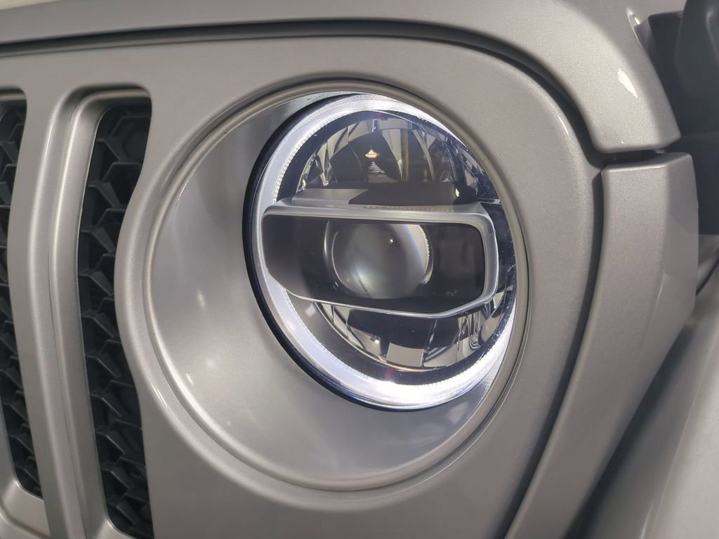 Used 2022 Jeep Wrangler Unlimited Sahara image 10