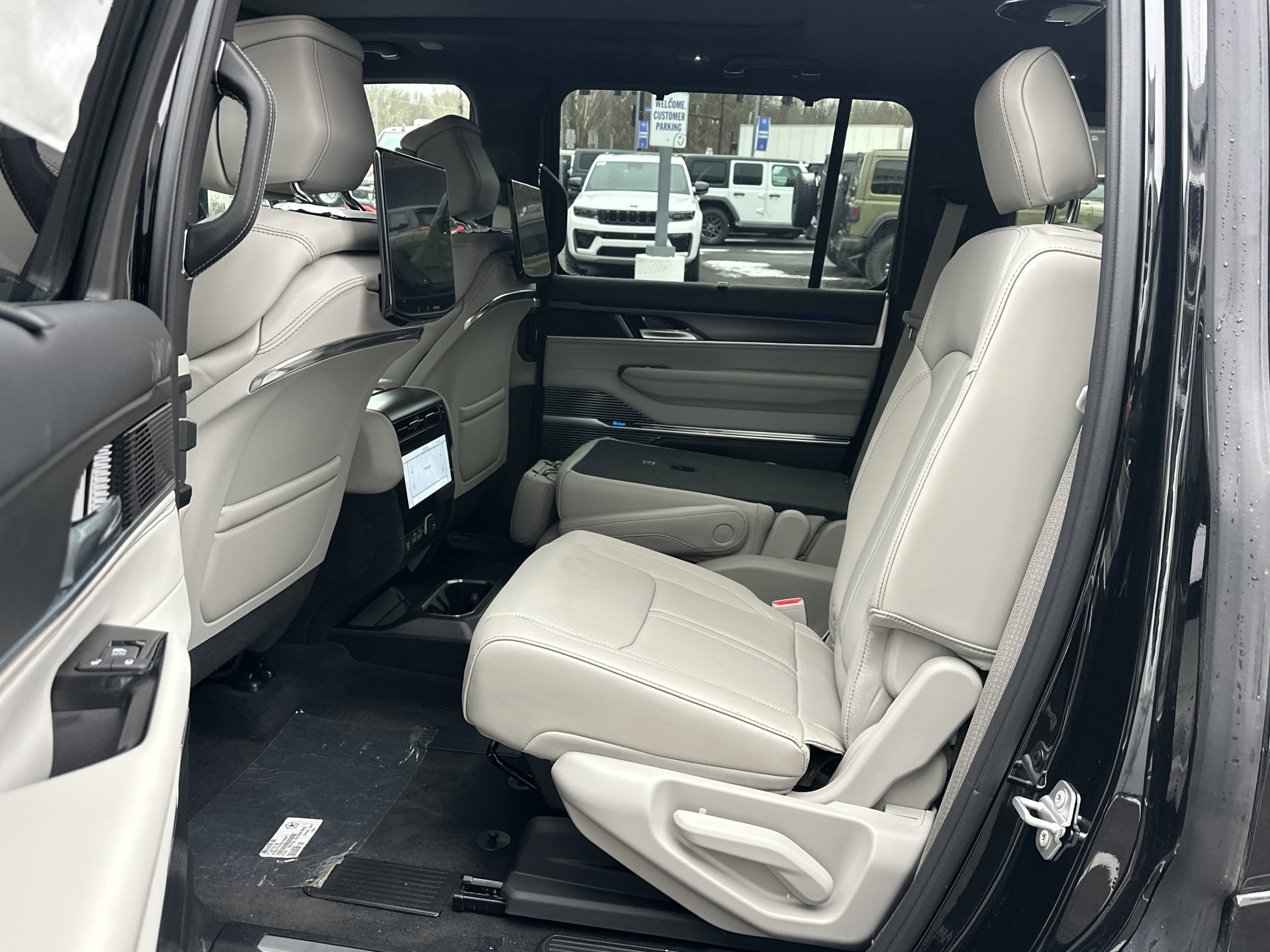 New 2026 Jeep Grand Wagoneer Summit w/ Rear Seat Video Group I image 32