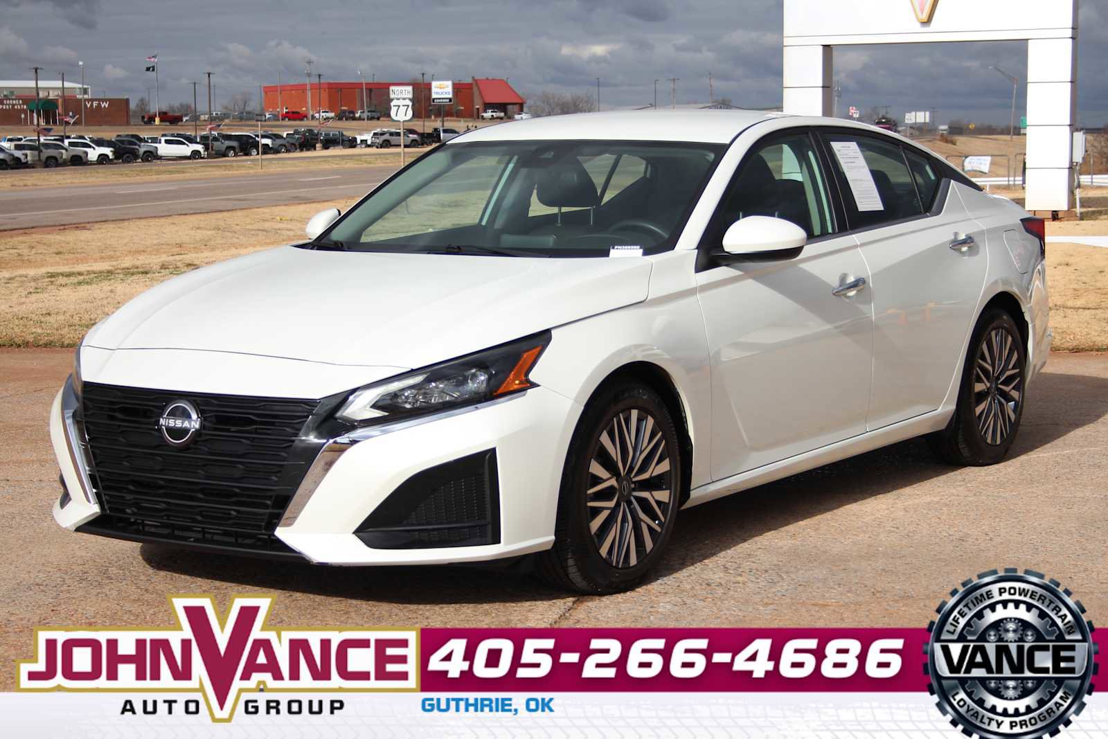 Used 2023 Nissan Altima 2.5 SV image 3