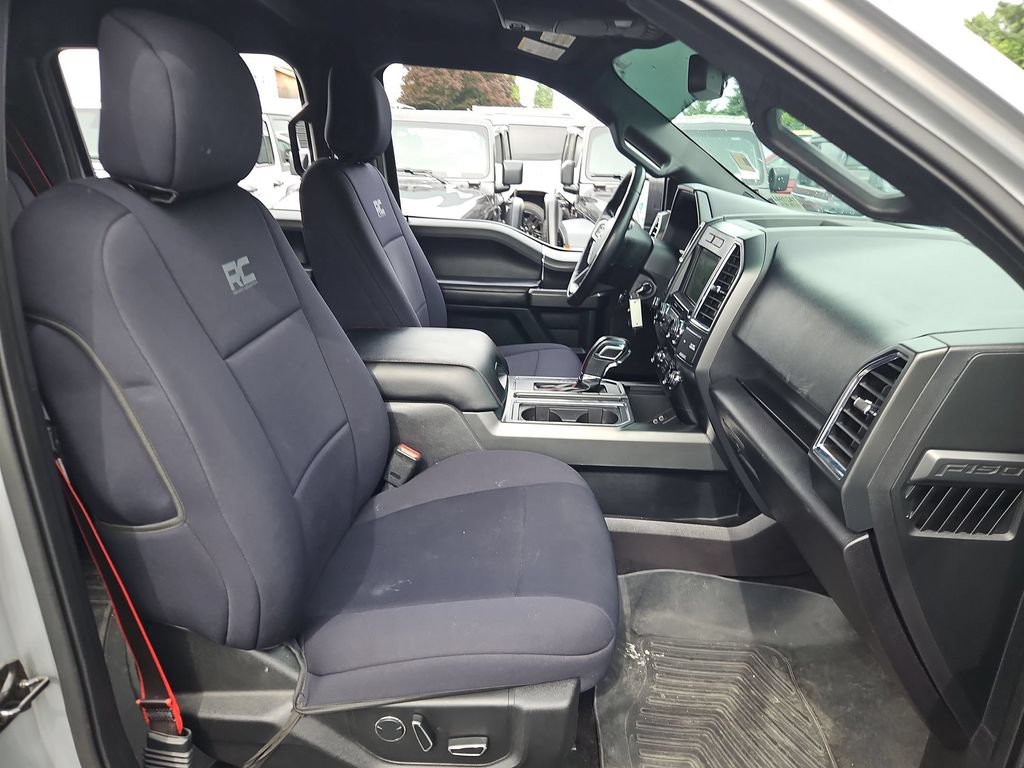 Used 2017 Ford F150 XLT w/ Equipment Group 302A Luxury AWD/4WD image 16