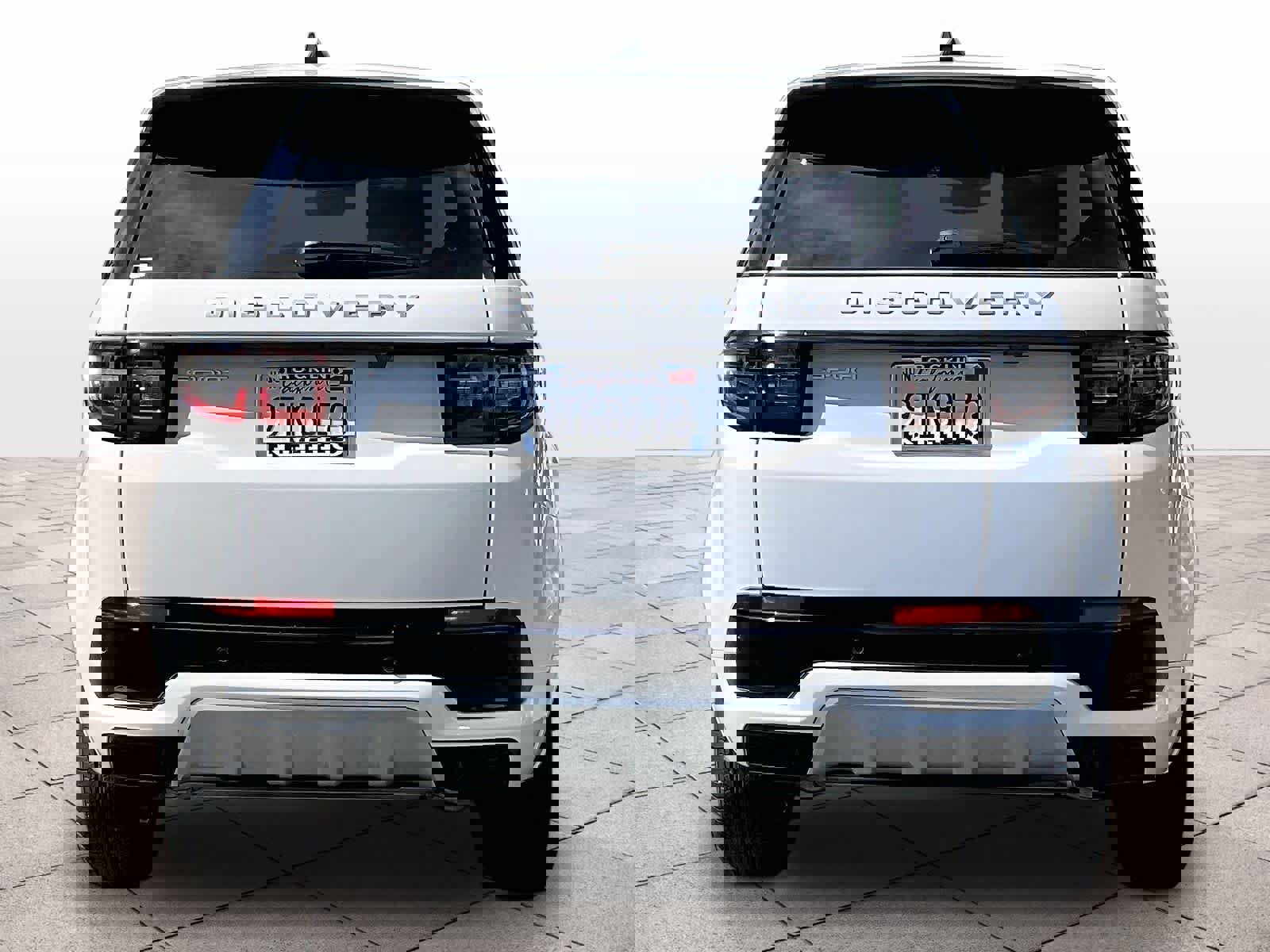 Used 2025 Land Rover Discovery Sport S image 6