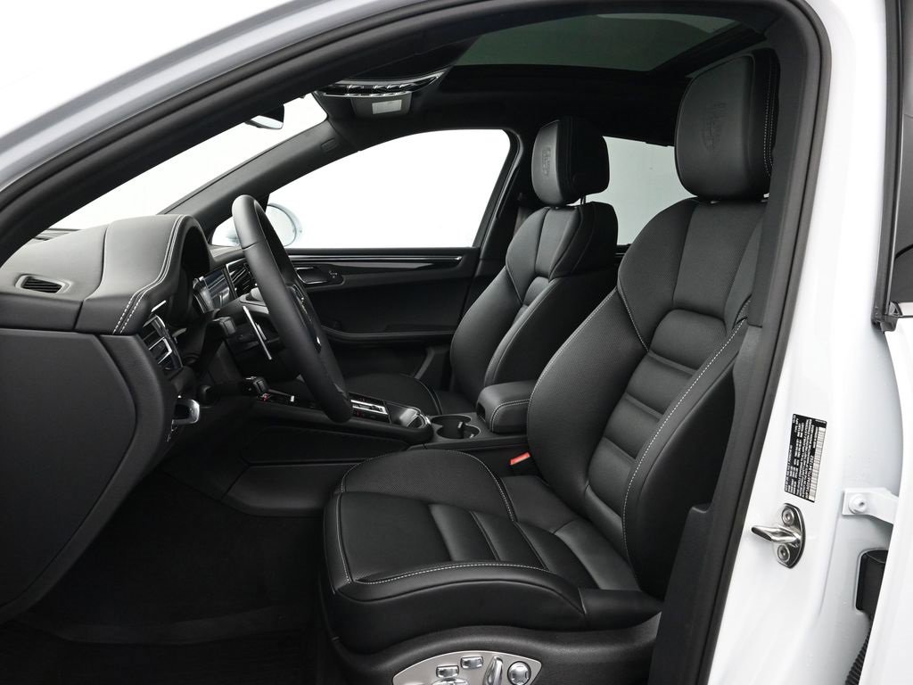 Certified 2026 Porsche Macan S image 5